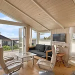 Engelbertine - 30m From The Sea By Interhome