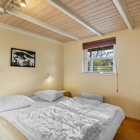 Engelbertine - 30m From The Sea By Interhome *